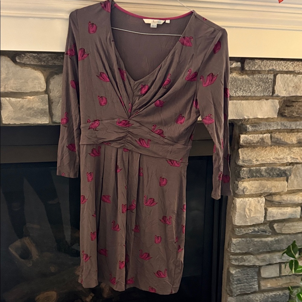 Boden Swan Print Dress in Grey and Magenta